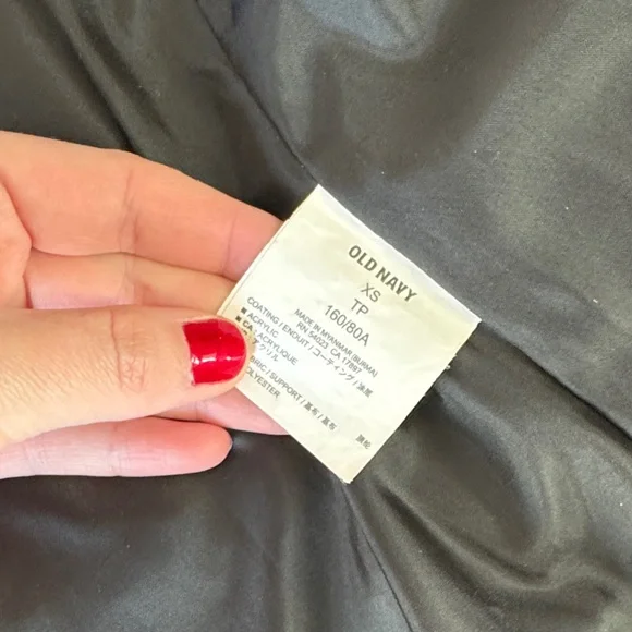 Set of 2 Old Navy Quilted Zip Vests - Black and Blue - Picture 10 of 11